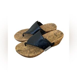 💋 VIONIC Black and Tan Wedge Sandals 💋